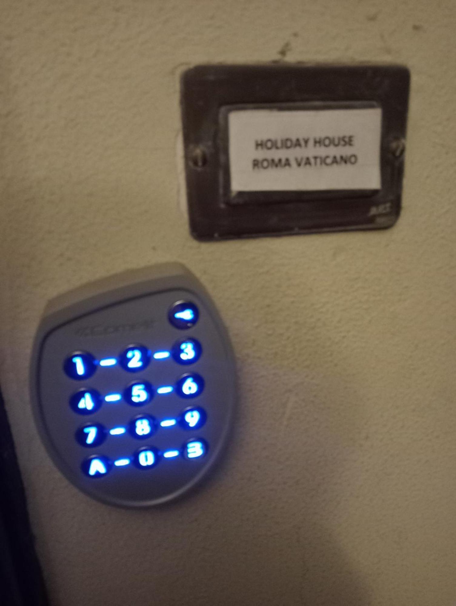 Holiday House Roma Vaticano Екстериор снимка
