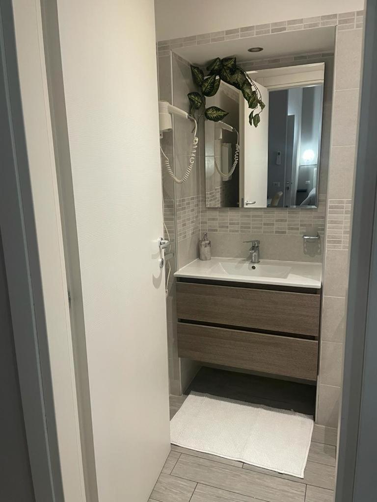 Holiday House Roma Vaticano Екстериор снимка